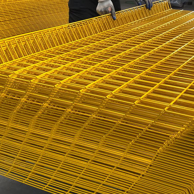 スペース節約ストレージの積み重ね可能な設計を備えたコンパクトエッジ保護バリア