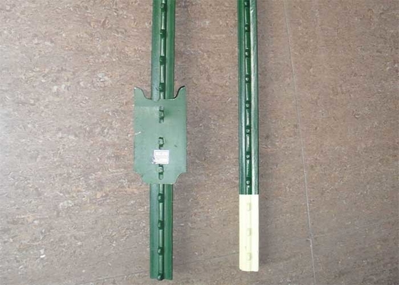 ISO 1.33 Lb Per Foot 6 ステッド T ポスト ホットディップ 熱電圧