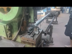 桃の投稿がパンチされている