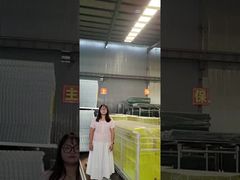 自立ベース付きエッジ保護バリア